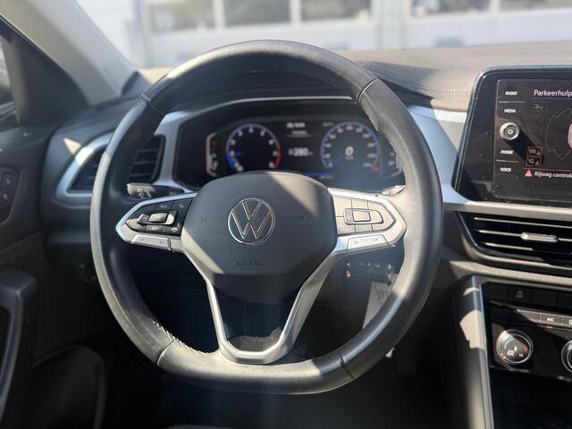 Volkswagen T-Roc 1.0 TSI Life 75 Edition | Achteruitrijcamera | Carplay | Afneembare Trekhaak |
