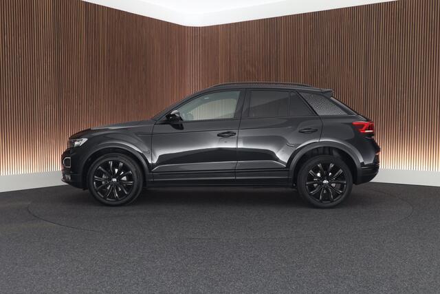 Volkswagen T-Roc 1.5 TSI 150pk DSG Sport Black Style Keyless Camera Virtual Cockpit Navigatie