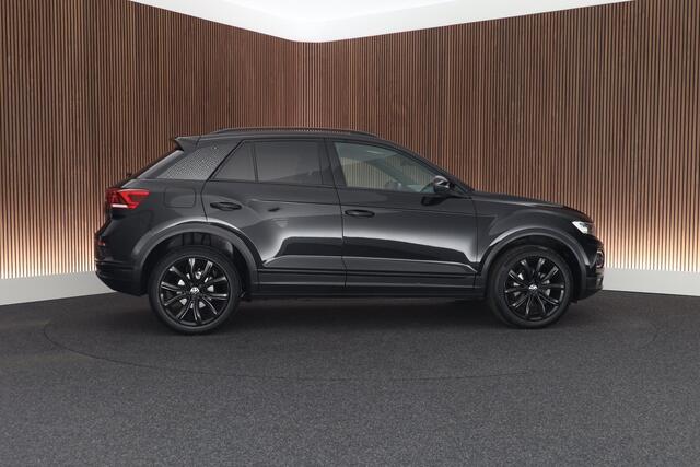 Volkswagen T-Roc 1.5 TSI 150pk DSG Sport Black Style Keyless Camera Virtual Cockpit Navigatie