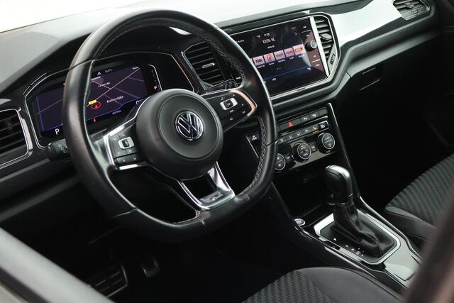 Volkswagen T-Roc 1.5 TSI 150pk DSG 2x R-Line Trekhaak Camera Stoelverwarming Beats Panoramadak Navigatie