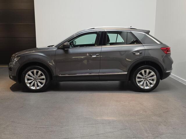 Volkswagen T-Roc 1.5 TSI Sport - Apple Carplay/Android Auto - Adaptive Cruise - Navi - LED - Trekhaak (afneembaar)