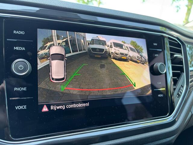 Volkswagen T-Roc 1.0 TSI Sport | Apple Carplay | Leer | Stoelverwarming | Achterruitrijcamera | Adaptieve Cruise
