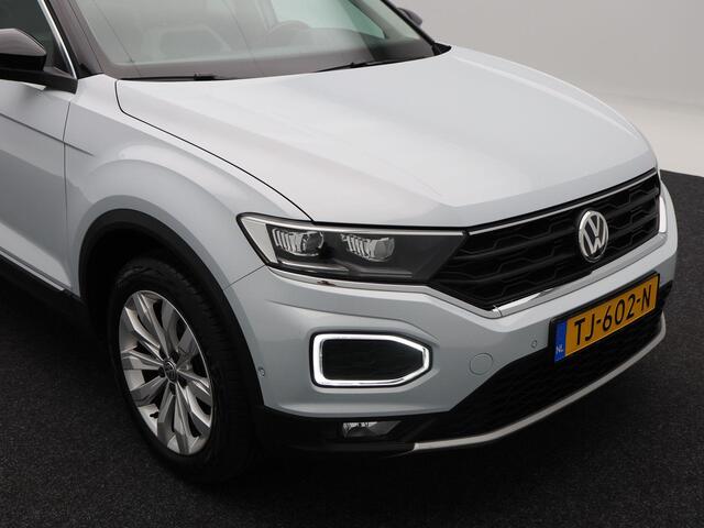 Volkswagen T-Roc 1.5 TSi Sport 150 Pk | Trekhaak | Adaptive Cruise | Camera | CarPlay | Panorama dak | 17 Inch | 159.197 Km !!