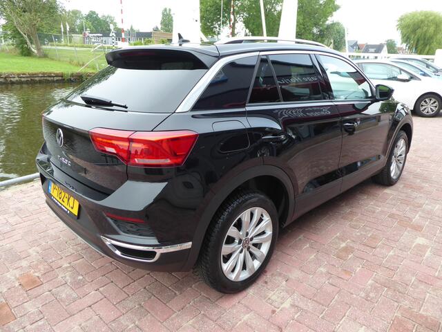 Volkswagen T-Roc 1.5 TSI Style Business AUT. NAVI, CLIMA, PDC, CAMERA, CRUISE, LMV!