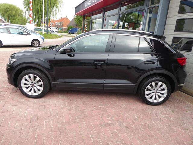 Volkswagen T-Roc 1.5 TSI Style Business AUT. NAVI, CLIMA, PDC, CAMERA, CRUISE, LMV!