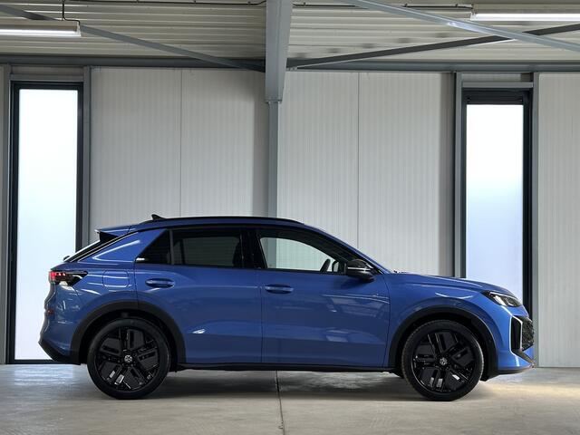Volkswagen T-Roc 1.5 eTsi R-Line First Edition | IQ light | Pano | Trekhaak |
