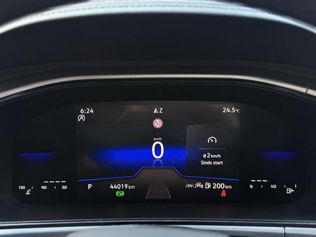 Volkswagen T-Roc 1.5 TSI Life l Automaat l Cruise Control l Stoelverwarming