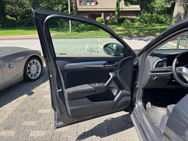 Volkswagen T-Roc 1.0 TSI Life Business