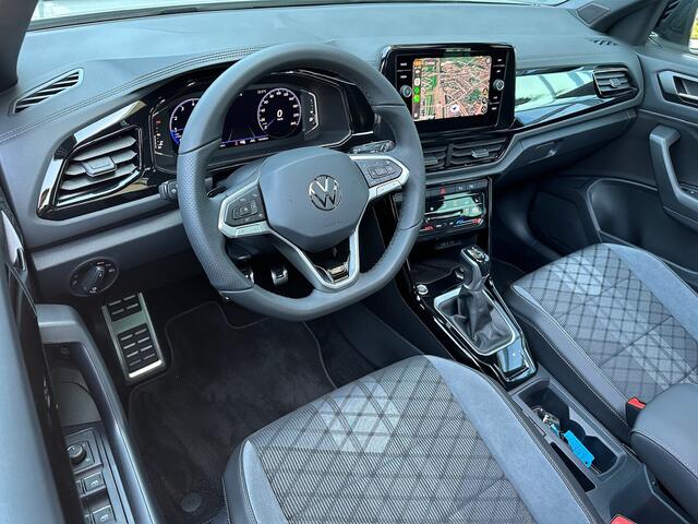 Volkswagen T-Roc 1.5 TSI 150pk DSG R-Line | Black Style | Panoramadak | Camera | Keyless | Elek. Achterklep | Dode hoek | Rijklaar incl. 1 jaar Bovag garantie
