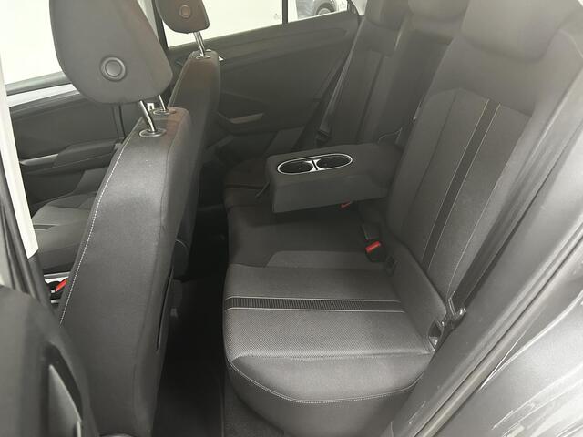 Volkswagen T-Roc 1.0 TSI Life | NAVIGATIE | PARKEERSENSOREN VOOR-EN ACHTER | CLIMATE CONTROL