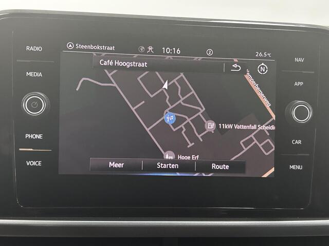 Volkswagen T-Roc 1.0 TSI Life | NAVIGATIE | PARKEERSENSOREN VOOR-EN ACHTER | CLIMATE CONTROL