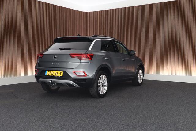 Volkswagen T-Roc 1.5 TSI 150pk DSG Life Edition Trekhaak Camera Stoelverwarming Keyless Navigatie