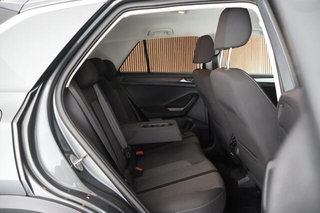 Volkswagen T-Roc 1.5 TSI 150pk DSG Life Edition Trekhaak Camera Stoelverwarming Keyless Navigatie