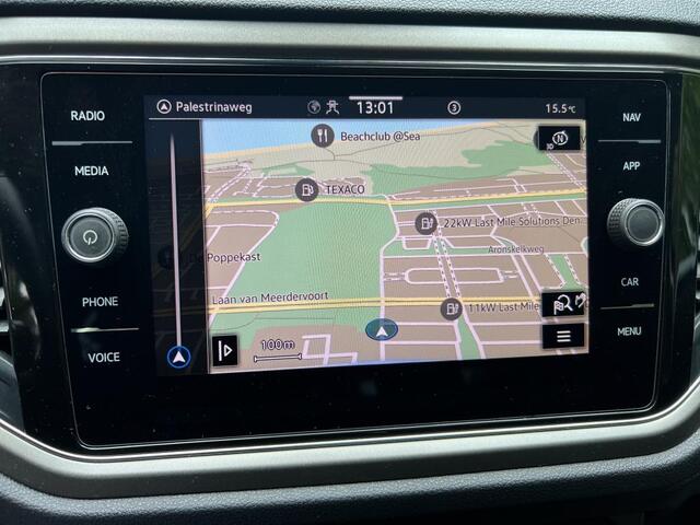 Volkswagen T-Roc 1.0 TSI Style / CAMERA/ PARK. SENSOREN/ ADAPT. CRUISE/ NAVI/ AIRCO/ 17" LMV