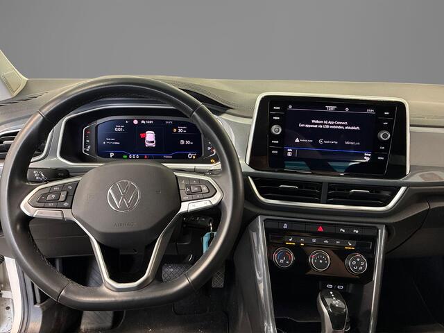 Volkswagen T-Roc 1.5 TSI 150pk DSG Style · Apple/Android Car Play · Parkeer assistent · Stoelverwarming · Sportstoelen · Sfeerverlichting ·
