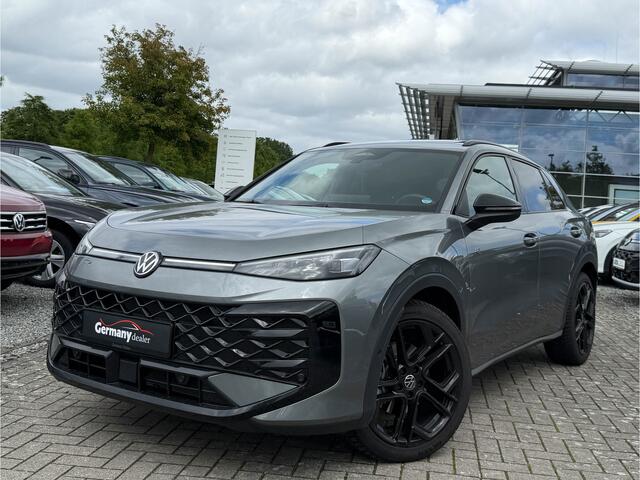 Volkswagen T-Roc 1.5 eTsi R-Line 150pk Pano Trekhaak Keyless Camera Stoel/Stuur verwarmd
