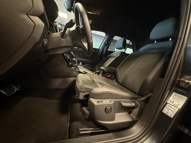 Volkswagen T-Roc 1.5 TSI R-Line DSG |Ergo bestuurderstoel|Stoelverwarming|NAVI&CARPLAY|TREKHAAK|IQ LED|CLIMA|