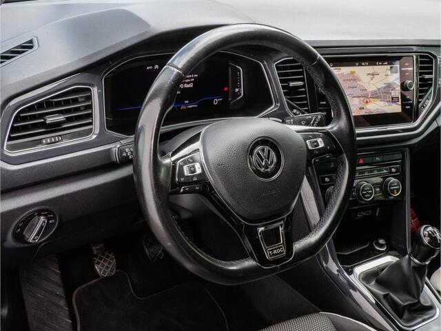 Volkswagen T-Roc 1.5 TSI 150pk Executive Trekhaak/ Virtual dash/ Sportstoelen/ Stoelverwarming/ Adapt. cruise