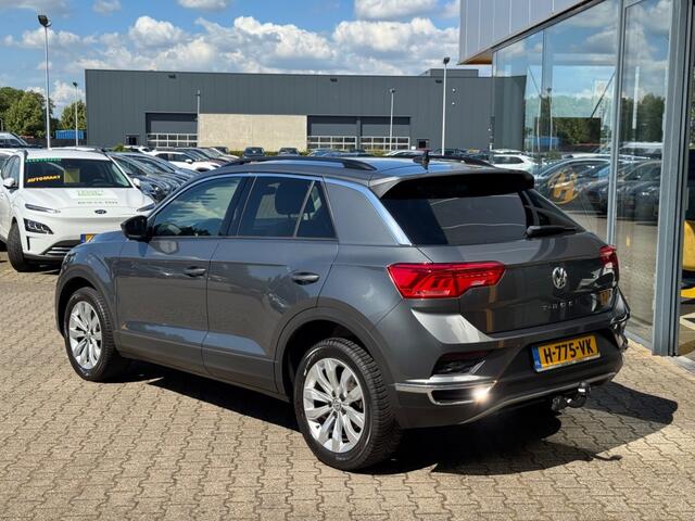 Volkswagen T-Roc 1.5 TSI 150pk DSG Sport - trekhaak - adaptive - climate control