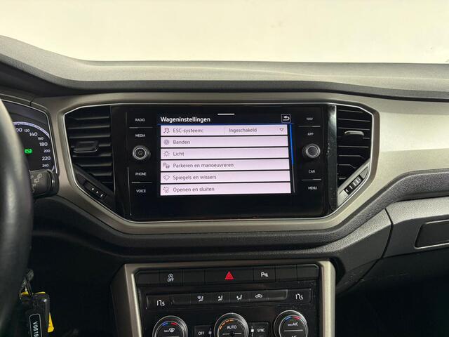 Volkswagen T-Roc 1.5 TSI Sport. Trekhaak 20''