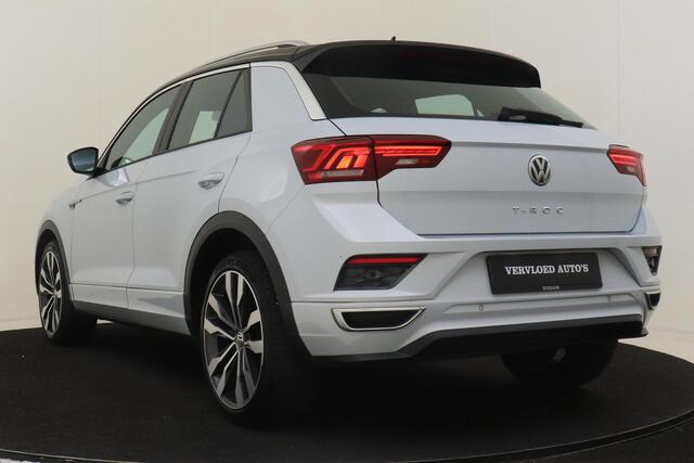Volkswagen T-Roc 1.5TSI/150PK SPORT R-LINE -EXECUTIVE|CAMERA|ADAP.CRUISE|CAMERA|SPORTCHASSIS|ZWART-DAK|19"