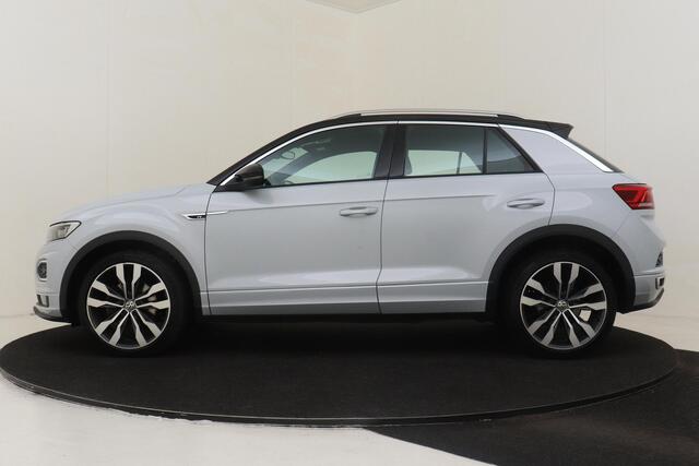 Volkswagen T-Roc 1.5TSI/150PK SPORT R-LINE -EXECUTIVE|CAMERA|ADAP.CRUISE|CAMERA|SPORTCHASSIS|ZWART-DAK|19"
