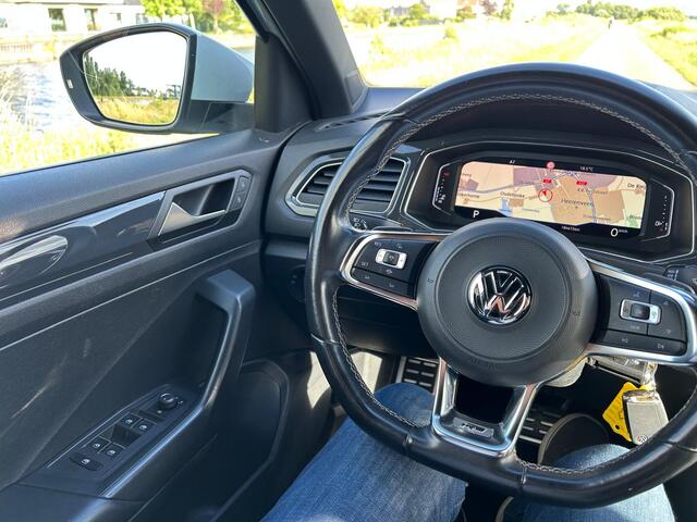 Volkswagen T-Roc 1.5 TSI Sport | R-Line | LED | Adaptieve Cruise | Lane Assist