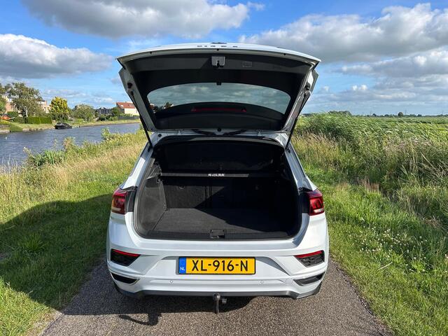Volkswagen T-Roc 1.5 TSI Sport | R-Line | LED | Adaptieve Cruise | Lane Assist