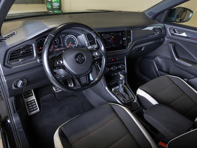Volkswagen T-Roc 1.5 TSI Sport 150pk / Stoelverwarming / Airco / Navigatie / Adaptieve cruise control / Apple carplay /