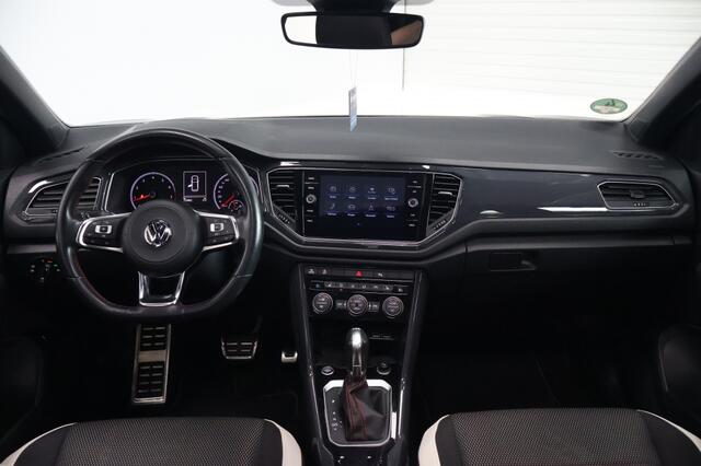 Volkswagen T-Roc 1.5 TSI Sport 150pk | Panoramadak | Trekhaak | Carplay | LED