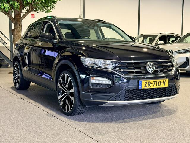 Volkswagen T-Roc 1.5 TSI Sport Stoelverwarming | Lane assist | Trekhaak | Navigatie