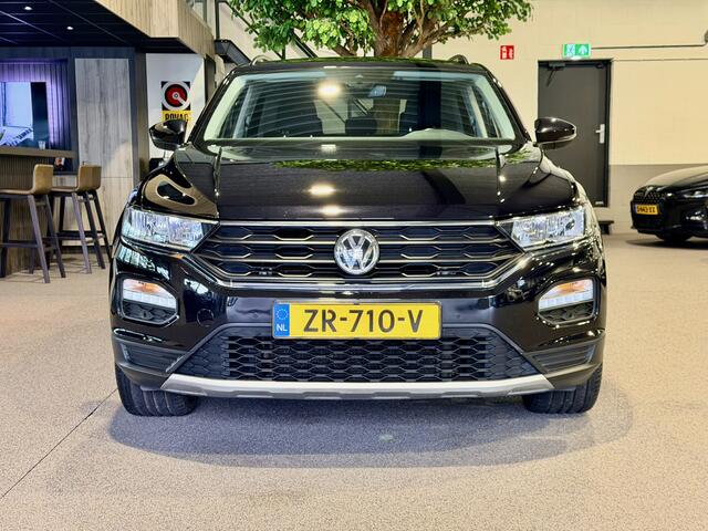 Volkswagen T-Roc 1.5 TSI Sport Stoelverwarming | Lane assist | Trekhaak | Navigatie