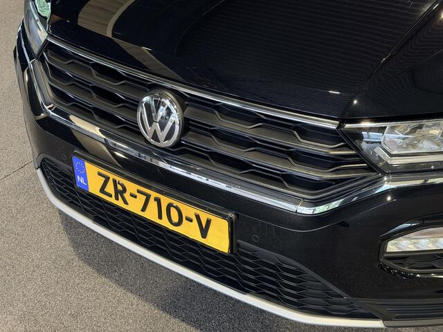 Volkswagen T-Roc 1.5 TSI Sport Stoelverwarming | Lane assist | Trekhaak | Navigatie