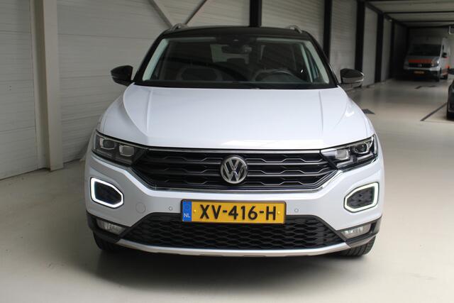 Volkswagen T-Roc 1.5 TSI Sport Navigatie | parkeercamera | Cruise Control | Climate Control | Eerste Eigenaar