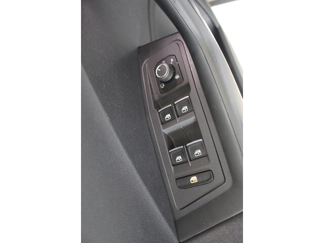 Volkswagen T-Roc 1.5 TSI Sport Navigatie | parkeercamera | Cruise Control | Climate Control | Eerste Eigenaar