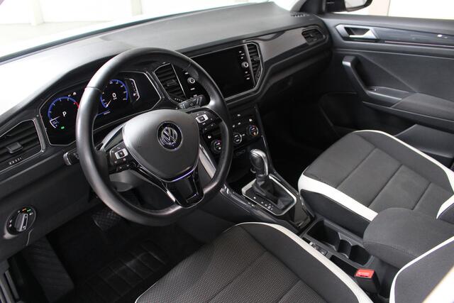 Volkswagen T-Roc 1.5 TSI Sport Navigatie | parkeercamera | Cruise Control | Climate Control | Eerste Eigenaar