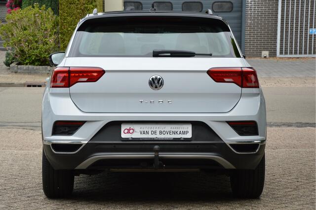 Volkswagen T-Roc 1.5 TSI Style Business ADAP. CRUISE | TREKHAAK | CLIMA | CARPLAY | PDC | STOELVERW. | NAVI | ENZ