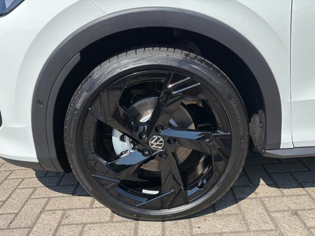 Volkswagen T-Roc 1.5 eTSI R-LINE BLACK STYLE TREKHAAK/PANO-DAK/CAMERA/ELEK-KLEP/ACC/STOELVERW