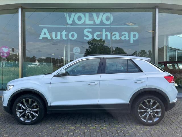 Volkswagen T-Roc 1.5 TSI Style | Rijklaar incl garantie | Parkeersensoren voor en achter 18 inch Carplay