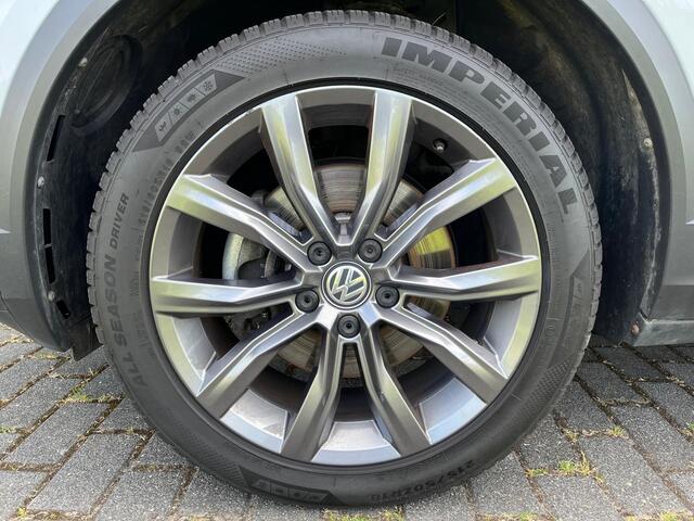 Volkswagen T-Roc 1.5 TSI Style | Rijklaar incl garantie | Parkeersensoren voor en achter 18 inch Carplay
