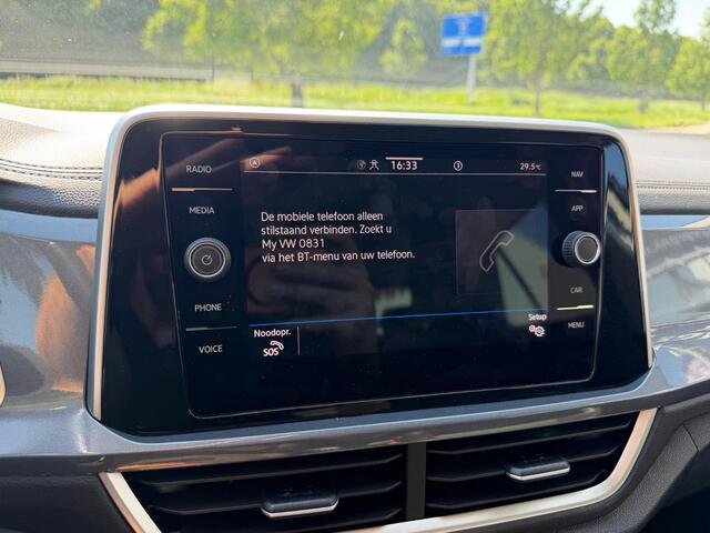 Volkswagen T-Roc 1.5 TSI R-Line ACC/CARPLAY/CAMERA/KEYLESS