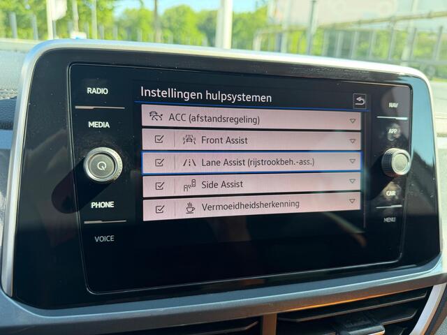 Volkswagen T-Roc 1.5 TSI R-Line ACC/CARPLAY/CAMERA/KEYLESS