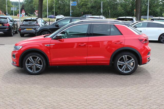 Volkswagen T-Roc 1.5 TSI Sport Business R / Camera / CarPlay / Virtual Cockpit / Sportstoelen / 18'' / LED / DAB / ACC