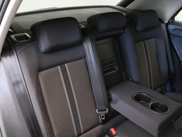 Volkswagen T-Roc 1.0 TSI Style | verwarmde spiegels | climate control | achteruitrijcamera | cruise control |