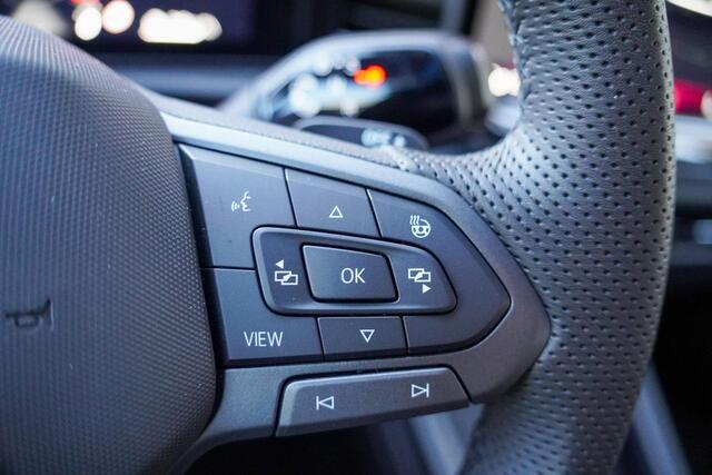 Volkswagen T-Roc R-Line First Edition IQ.light Apple Carplay Black style Stoel-/stuur verwarming 19 Inch Camera R-Line interieur