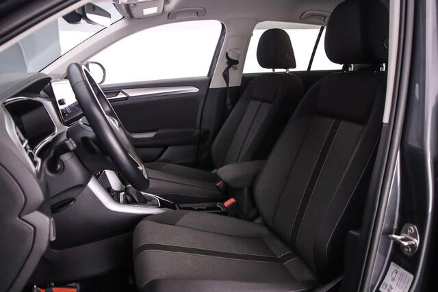 Volkswagen T-Roc Life Edition 1.5 TSI 150pk DSG Automaat Adaptive cruise control, Achteruitrijcamera, LED koplampen, App connect, Parkeersensoren, Airco, DAB, Radio