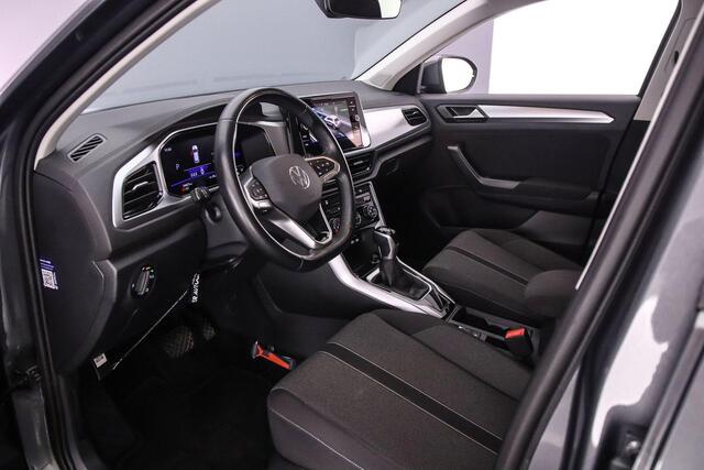 Volkswagen T-Roc Life Edition 1.5 TSI 150pk DSG Automaat Adaptive cruise control, Achteruitrijcamera, LED koplampen, App connect, Parkeersensoren, Airco, DAB, Radio