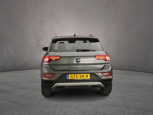 Volkswagen T-Roc Life Edition 1.5 TSI 150pk DSG Automaat Adaptive cruise control, Achteruitrijcamera, LED koplampen, App connect, Parkeersensoren, Airco, DAB, Radio