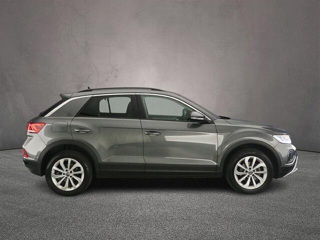 Volkswagen T-Roc Life Edition 1.5 TSI 150pk DSG Automaat Adaptive cruise control, Achteruitrijcamera, LED koplampen, App connect, Parkeersensoren, Airco, DAB, Radio