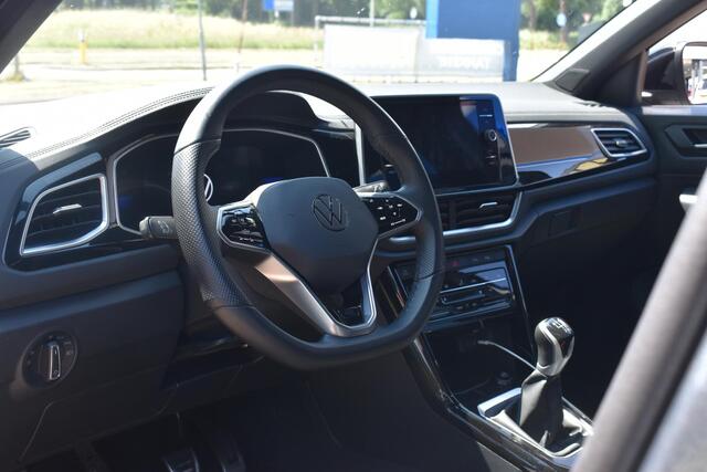 Volkswagen T-Roc 1.0 TSI R-Line 12-2022 | Navigatie | Camera | Massagestoel | 12 mnd BOVAG garantie | Whatsapp 06-53188999
